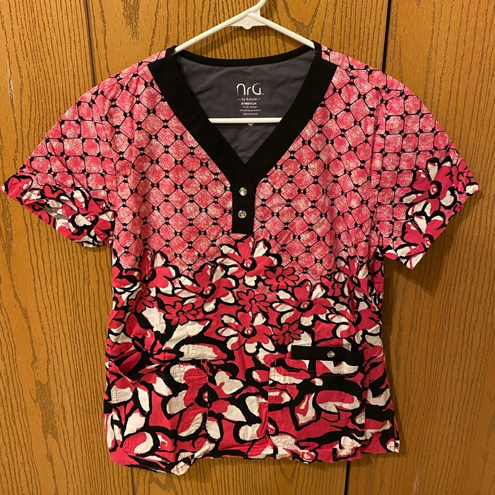 Women’s scrub top